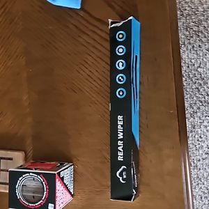 Rear windshield wiper blade. OEM FD644113B00